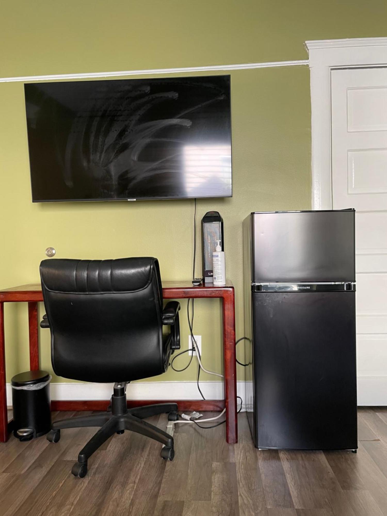 Private Large La Bedroom W Private Full Bathroom Or Half-Bathroom - Tv - Ac - Wifi - Private Fridge Near Usc - Exposition Park - Usc Memorial Coliseum - Banc Of California Bmo Stadium - Downtown Los Angeles Dtla - University Of Southern California Us エクステリア 写真
