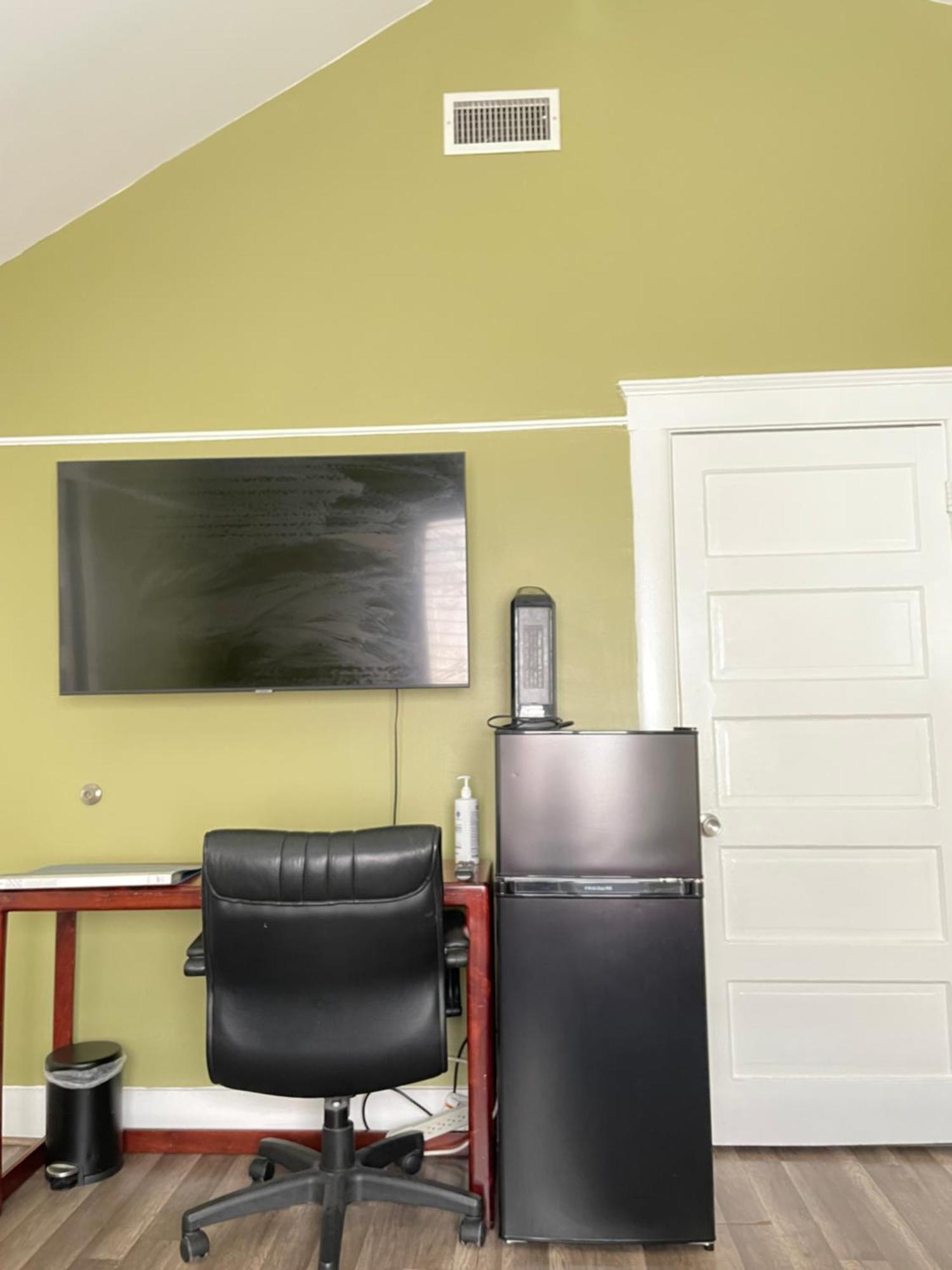 Private Large La Bedroom W Private Full Bathroom Or Half-Bathroom - Tv - Ac - Wifi - Private Fridge Near Usc - Exposition Park - Usc Memorial Coliseum - Banc Of California Bmo Stadium - Downtown Los Angeles Dtla - University Of Southern California Us エクステリア 写真
